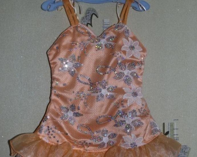 Красивое праздничное платье