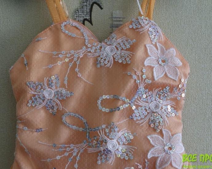 Красивое праздничное платье