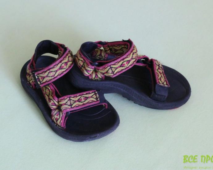 Босоніжки Teva