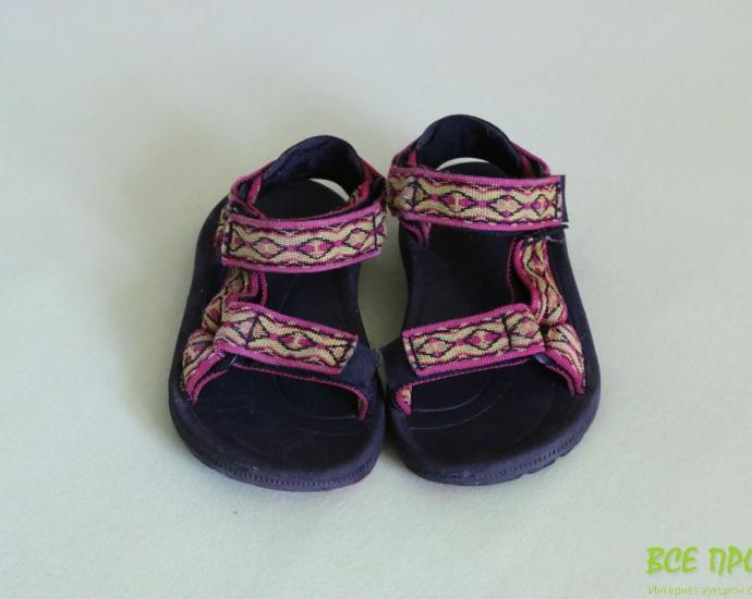 Босоніжки Teva