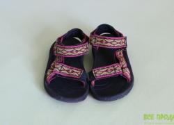 Босоніжки Teva