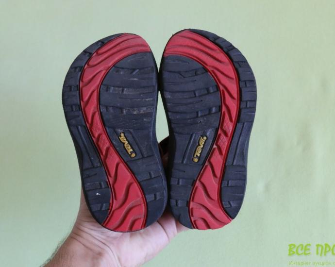 Босоніжки Teva