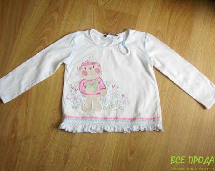 Футболка на девочку George. 2-3 года.  Куплена в Англии
