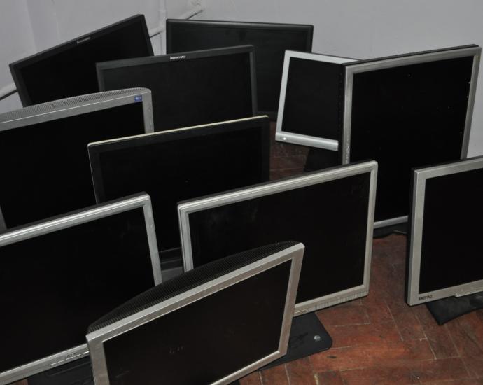 б.у. TFT монітори -