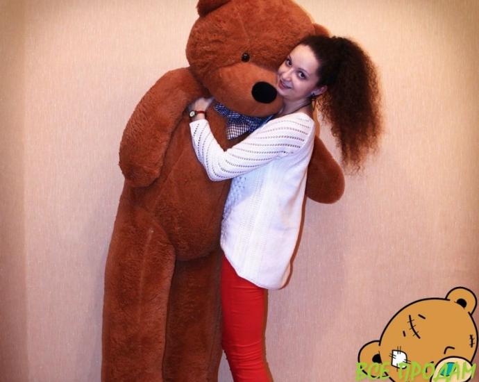 Большие плюшевые ведмеди