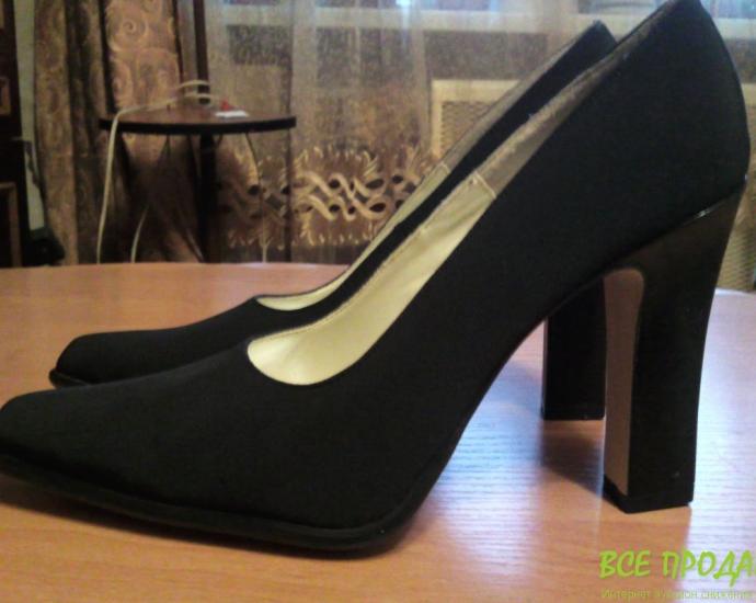 Туфли новые 38,5 размер. Италия