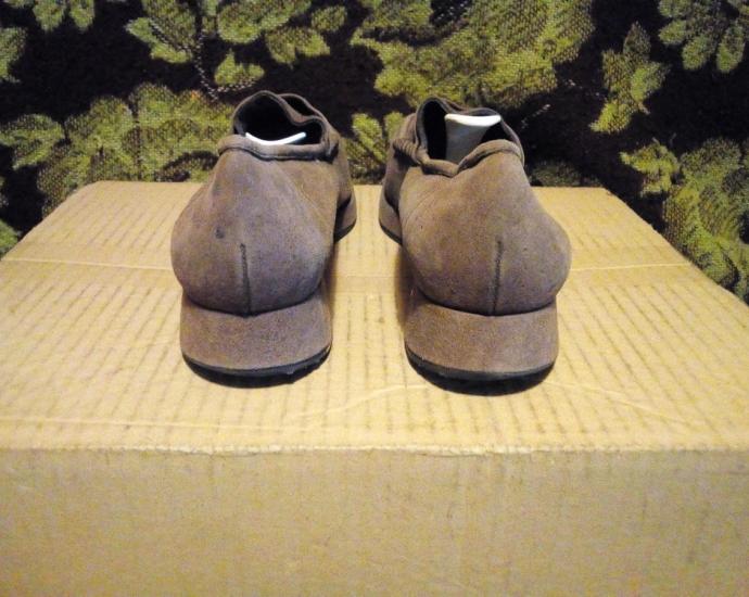 Кожаные туфли.в хорошем состоянии.размер 39.стелька 25 см.