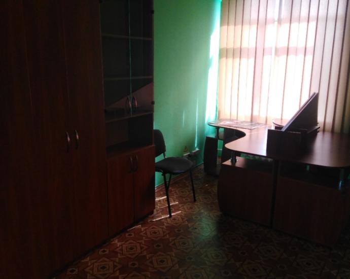 Аренда офиса кабинетная система (100 -150 - 200 м/2) в Центр Подола