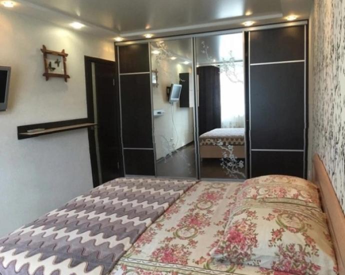 Сдам 2х кiмн кв-ру в центрi по вул.Шевченко 6800грн/міс