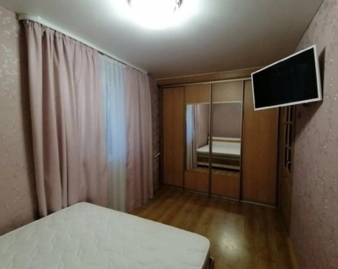 Сдам 2-х кiмн. кв-ру в центрi по вул. Першотравнева 5800грн/міс