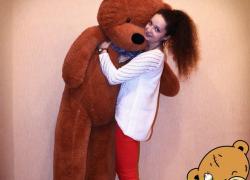 Большие плюшевые ведмеди