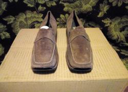 Кожаные туфли.в хорошем состоянии.размер 39.стелька 25 см.