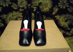 Женские кожаные туфли.в отличном состоянии.размер 40.стелька 25,5 см.