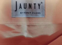 Джинсы и короткий топ