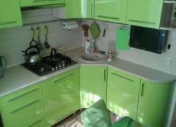 Сдам 2-х кiмн. кв-ру в центрi по вул. Першотравнева 5800грн/міс