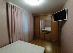 Сдам 2-х кiмн. кв-ру в центрi по вул. Першотравнева 5800грн/міс