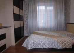 Сдам 2-х кiмн. кв-ру в центрi по буль. Шевченко 6800 грн/міс