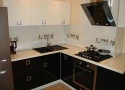 Сдам 2-х кiмн. кв-ру в центрi по вул. Гоголя 4800 грн/міс